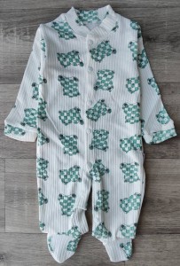 Чоловічок Findik«Медведик” молочний з зеленим, унісекс 3-6-9 місяців