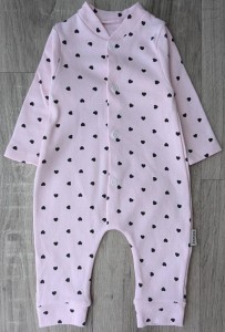 Человечек Pamira «Сердечки» розовый, девочка 3-6-9 месяцев