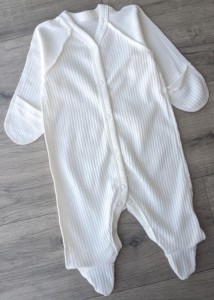 Чоловічок "Однотонний" молочний, унісекс 0-3-6 місяців