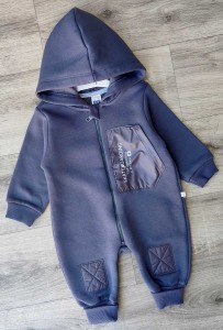 Человечек Elefin "Skateboarding" серый(графитовый), мальчик 3-6-9-12 месяцев