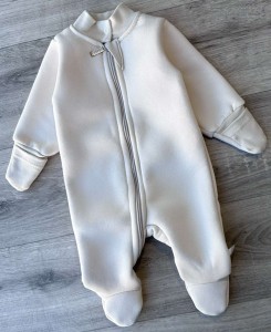 Чоловічок ''Однотонний", бежевий, унісекс 0-3-6-9 місяців